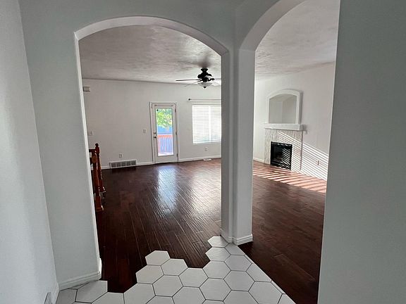 5th image of 7958 S Big Sycamore Dr