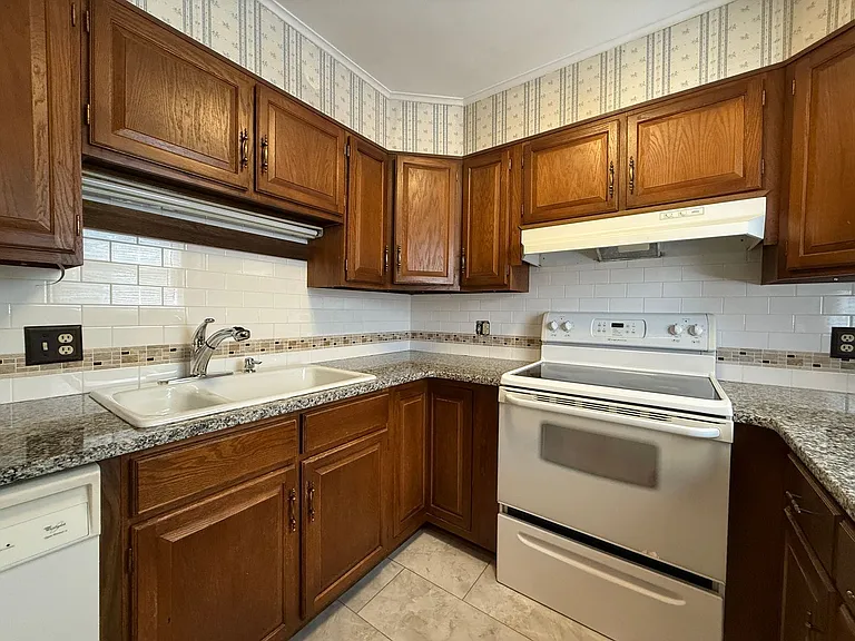 2711 Reynolda Rd #2D — Photo 3