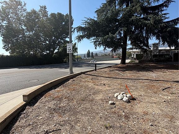 4th image of 1978 N Indian Hill