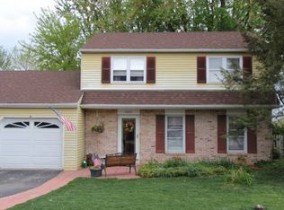 2205 Harmony Hill Dr, Lancaster, PA 17601