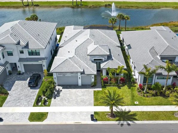 9933 Migration Pt, Palm Beach Gardens, FL 33412