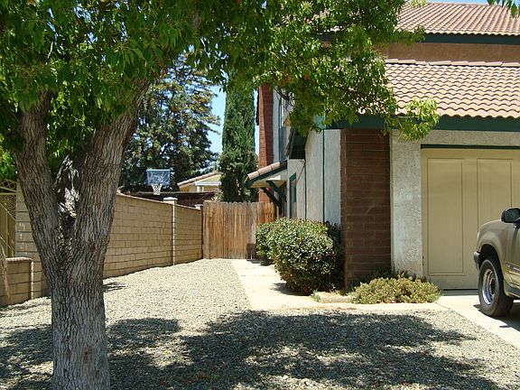 4th image of 23324 Bay Ave