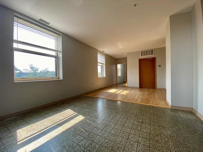Abbott Apartments — Photo 12