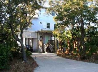 12750 Jernigan Ave, Cedar Key, FL 32625