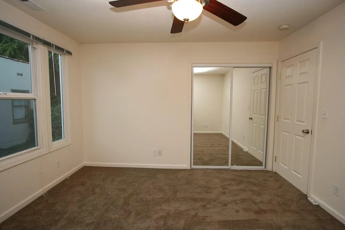 5 bed, 1500 sqft, $9,750 — Photo 4