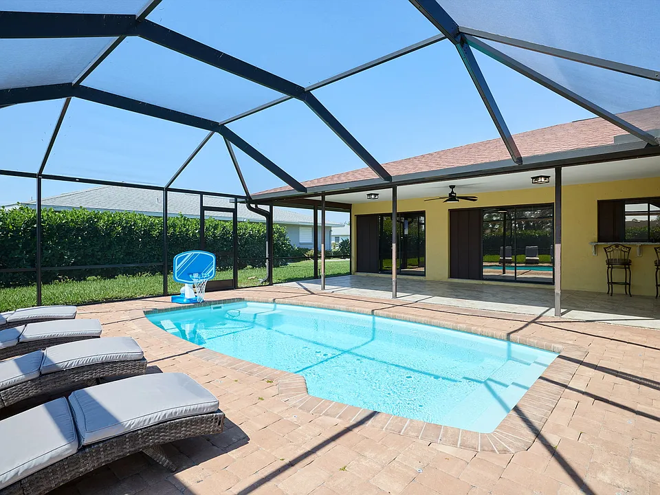 1008 Pine Forest Ct