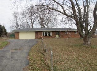 8968 N Creek Rd, Roscoe, IL 61073