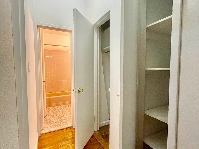 300 E 86th St #1C — Photo 5