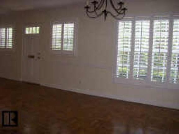 3rd image of 625 19th Ave NE