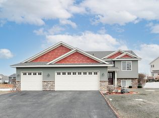 31703 Meadowlark Ln, Lindstrom, MN 55045