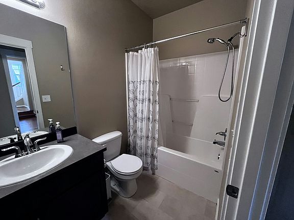 3rd image of 9831 NE 138th Pl