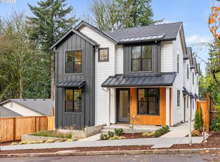 5213 SW Vacuna St, Portland, OR 97219