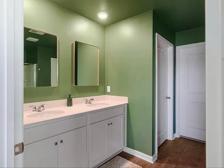 298 Watersglen Dr — Photo 6