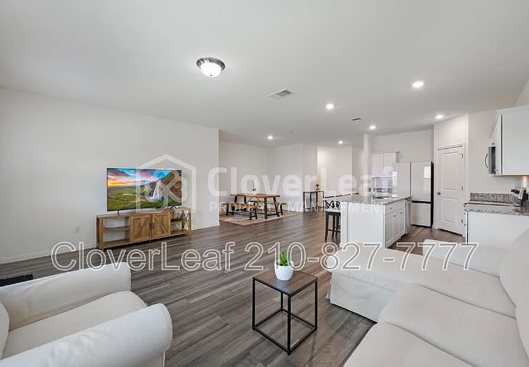 368 Wren Ln — Photo 5
