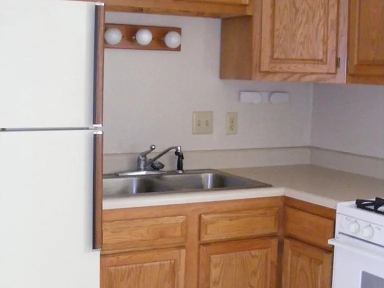 1414 Johnson St #B — Photo 4
