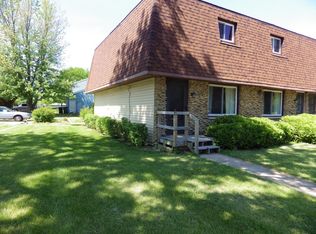 601 E Mondamin St APT 4, Minooka, IL 60447