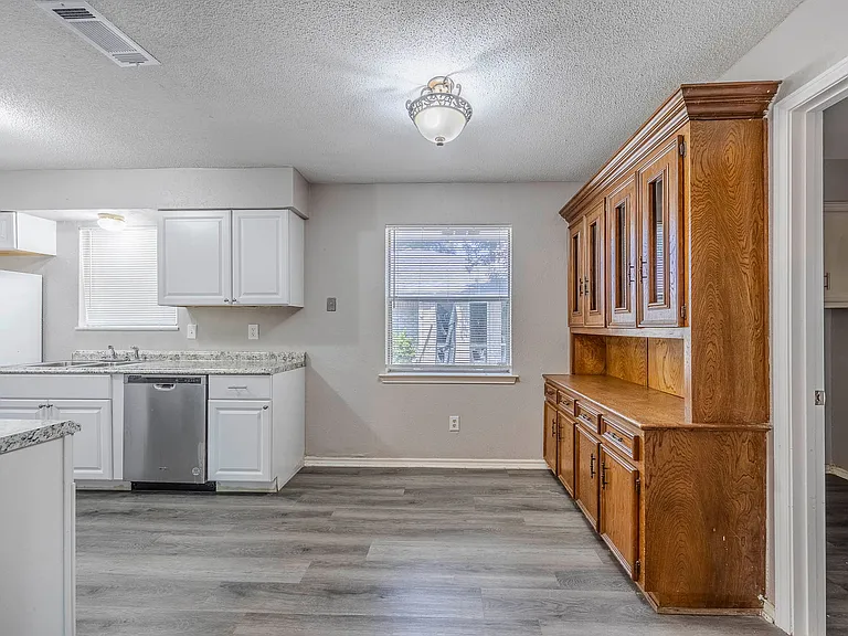 337 Woodbrook Dr — Photo 9