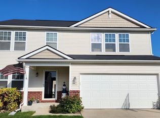 8417 Walnut Hl, Dexter, MI 48130