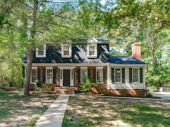 600 Churchill Dr, Chapel Hill, NC 27517