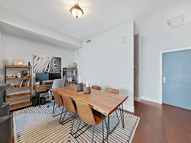111 N 12th St #1810 — Photo 4