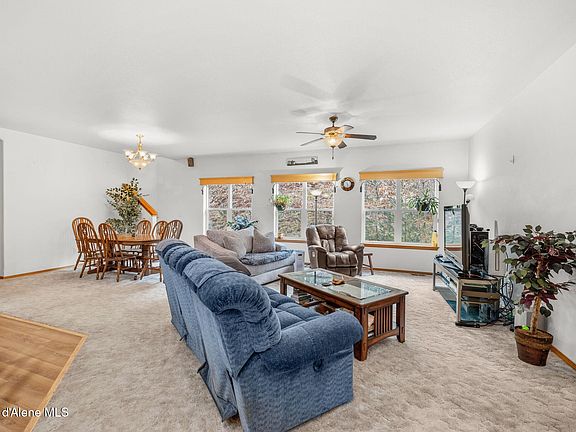 5th image of 911 French Gulch Rd