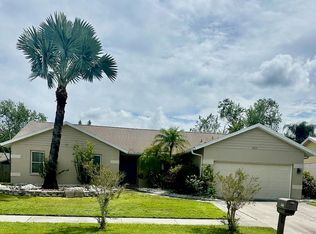 2211 Gold Oak Ln, Sarasota, FL 34232
