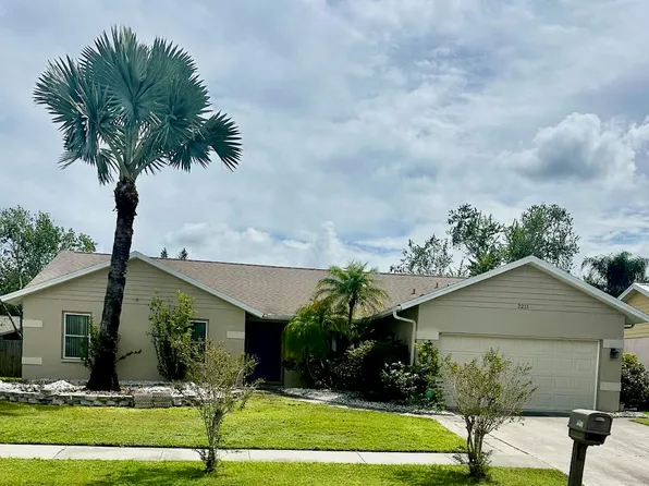 2211 Gold Oak Ln, Sarasota, FL 34232