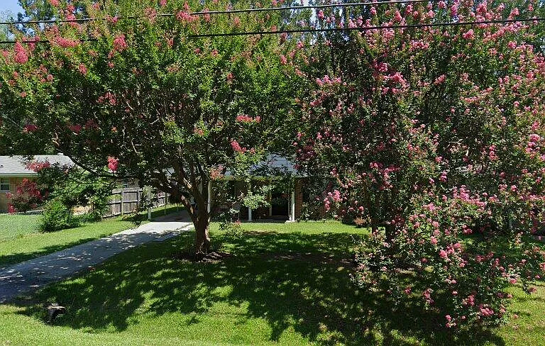 610 Eason Pl — Photo 1