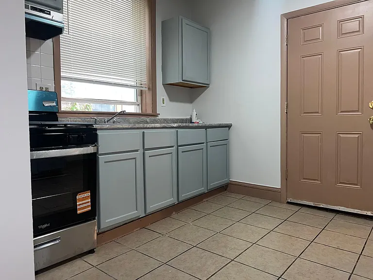 8253 S Maryland Ave #1 — Photo 11