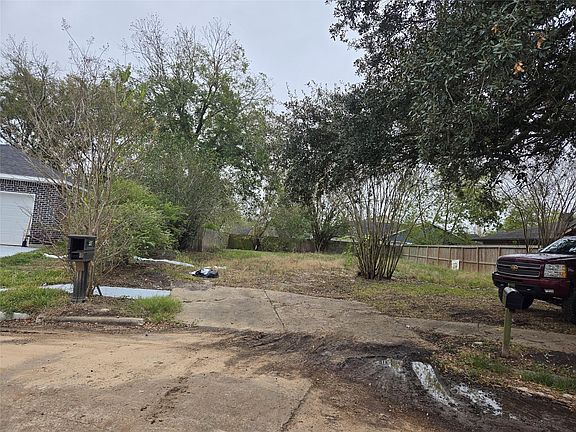 2nd image of 7111 Towerview Ln