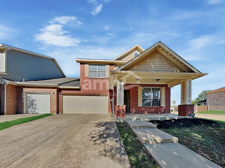 2623 Basswood Dr — Photo 1