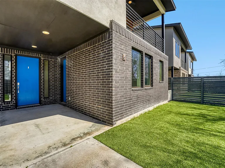 5002 Pecan Springs Rd #6 — Photo 3
