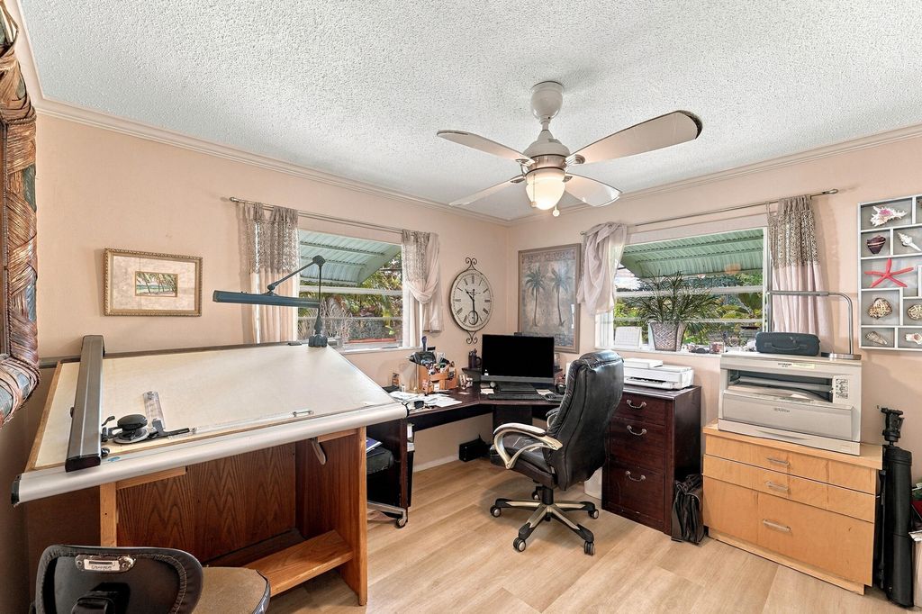 111 NW 25TH Court, photo 8