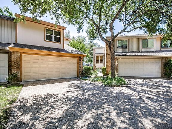 2nd image of 2942 Woodcroft Cir