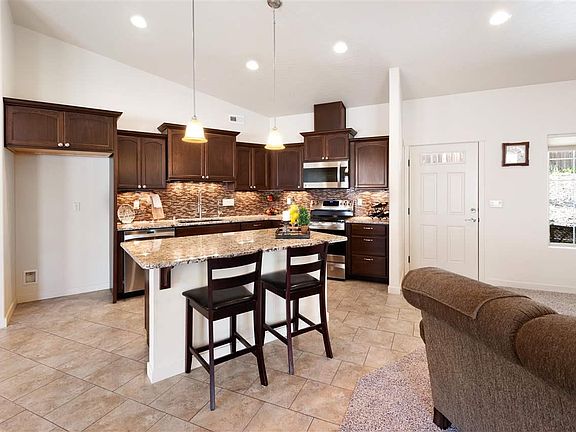 3rd image of 3066 S Dennis Pl