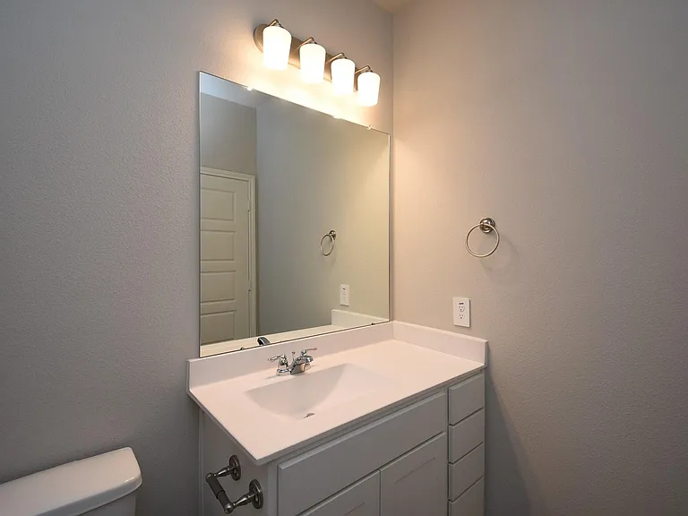 2128 Port Jackson Dr — Photo 32