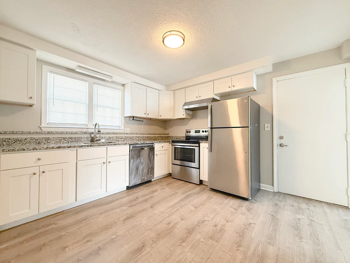 Building Photo - 5 Meisner Cir #25