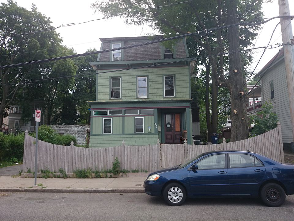 2nd image of 35 Wyman St