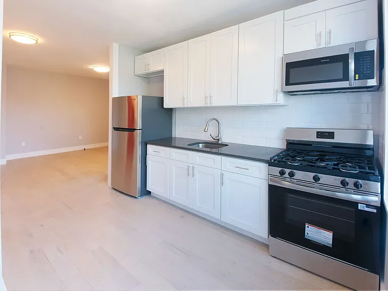 4119 Barnes Ave #2P — Photo 4