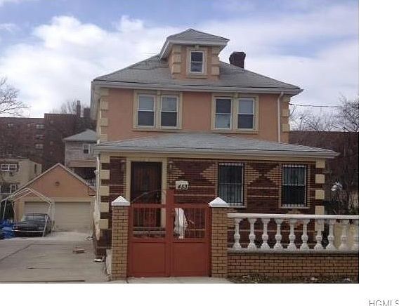 2nd image of 453 Quincy Ave