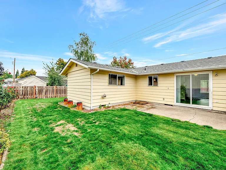 Savage / Ellis Duplex — Photo 36