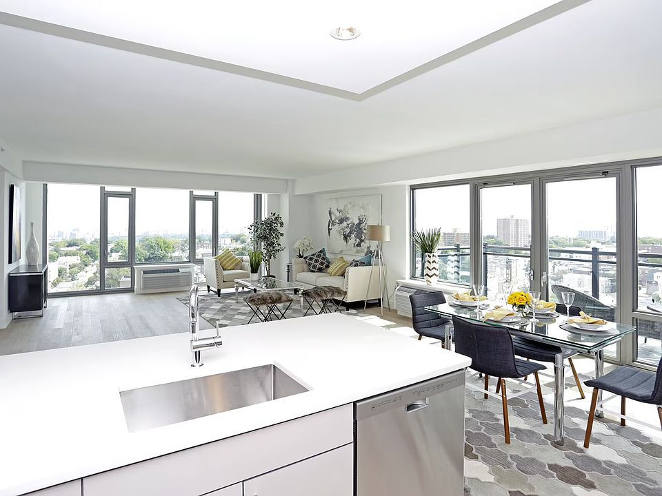 1st image of 691 Anderson Ave #3