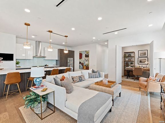4th image of 123 Lexington APT 1410