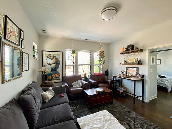 3rd image of 5626 N Clark St APT 3N