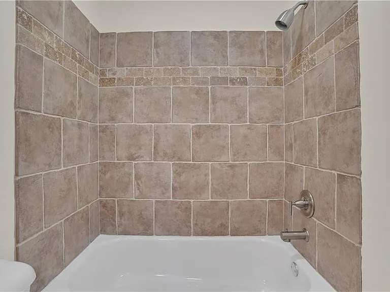 3228 Silver Lake Dr NE — Photo 52