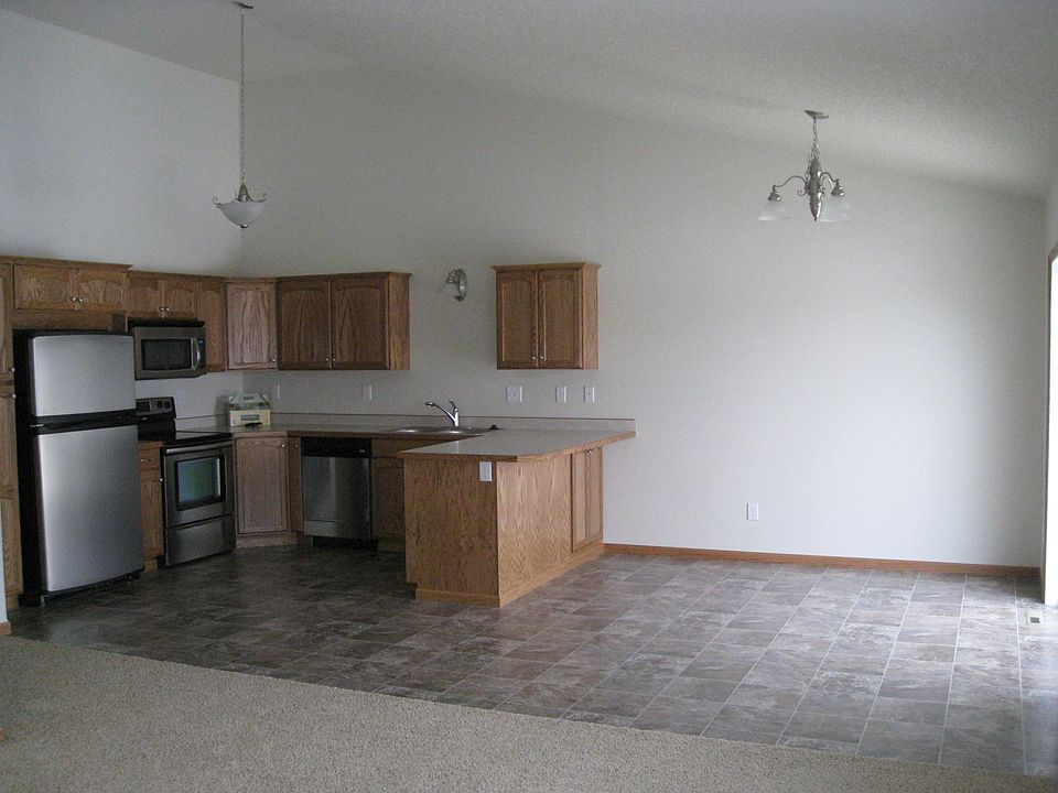 2nd image of 1845 6th St W