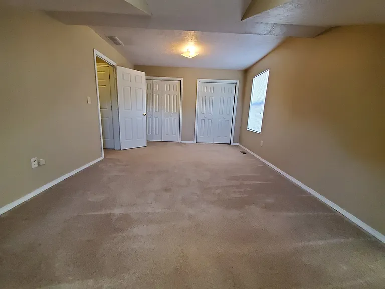 149 E Willow Ct — Photo 22
