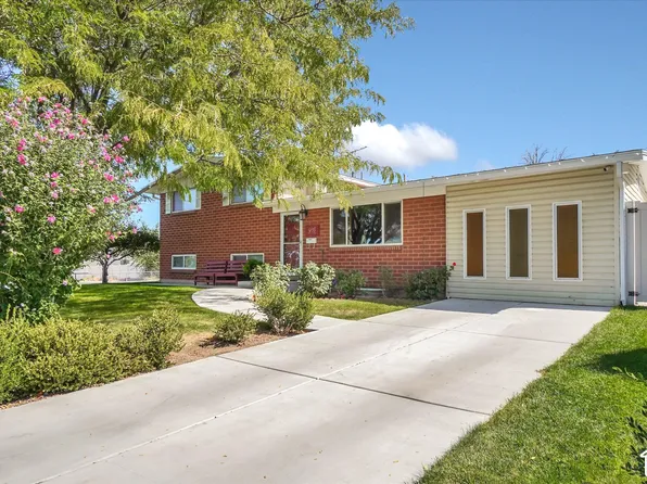 698 N Parkway Ave, Tooele, UT 84074