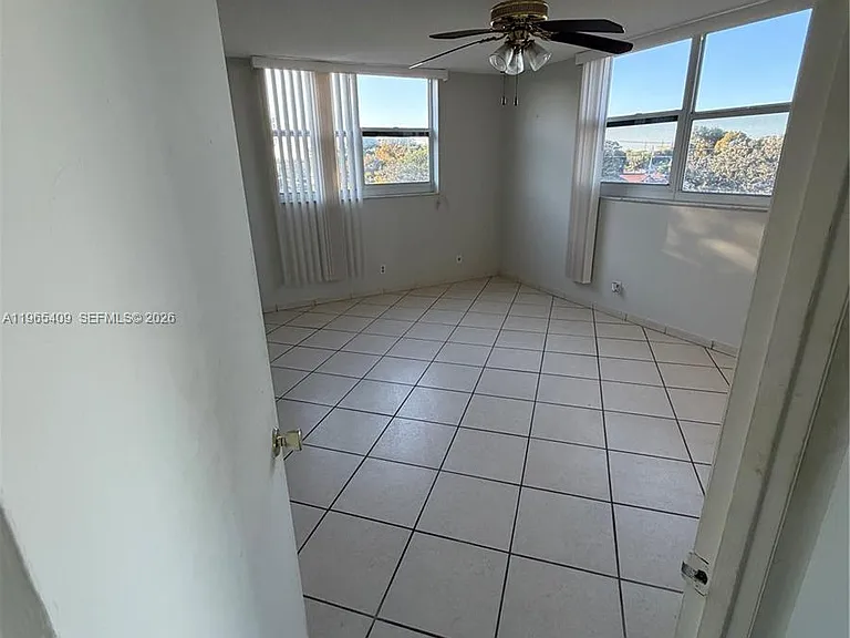 1830 Dixieanna St #406 — Photo 6