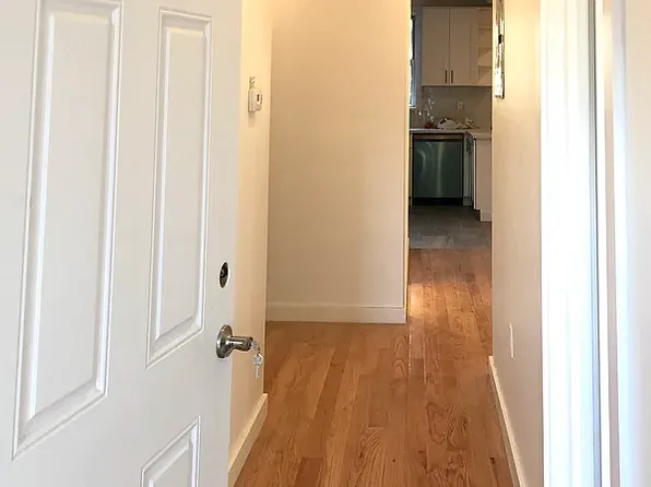 33-60 10th Street image 11 of 13